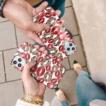 Red Lips And Leopard Print Kisses On White Background. Make A Statement With This Eye-Catching Glossy Phone Case! Crafted From High-Quality Materials, It Features A Scratch-Resistant Pattern That - màu đen - Xem 2
