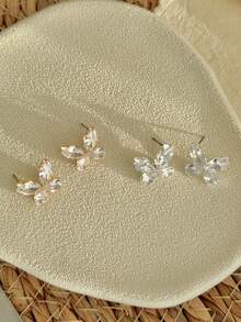 1 Pair Butterfly Shaped Earrings, Suitable For Women's Daily Wear - Silver - View 1