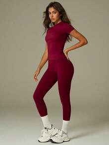 UONNOU Sporty Sculpting Loungewear Set | Stretchy Slim Fit Activewear - Red - View 9