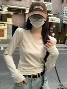 Áo lót dài tay cổ tròn xếp ly màu trơn dành cho nữ, thích hợp cho mùa thu sớm, phong cách thường ngày. - Màu be - Xem 2