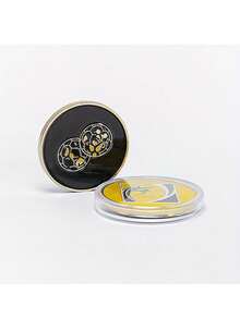 一套专业足球裁判装备 - 红黄牌、哨子、边线旗、边裁旗、足球训练及比赛装备 - 彩色 - 查看 8