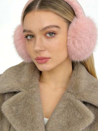 1个可爱粉色女士耳罩，柔软毛绒耳罩，适合秋冬季节，保暖舒适，户外佩戴。