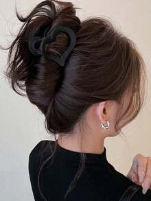 4pcs Girl's Medium Black, White, Brown Heart-Shaped Lightweight Plastic Hair Clips, Fashion Versatile, High-End Elegant Minimalist Solid Color Hair Claws, Suitable For Daily Outing, Casual, Party, Commute, Vacation, Face Washing, Makeup, Outfit Matching Summer Hair Jaw Clip Hair Clamps Hair Clutch Hair Catcher Clip, School Stuff, College Fall Winter Claw Clip Hair Accessories For Girl - Multicolor - View 3