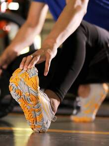 Nouvelles chaussures de randonnée outdoor, chaussures de surf et de plongée, chaussures à cinq doigts respirantes, chaussures de gué, chaussures de course amphibies pour la plage, chaussures de fitness à semelle souple pour l'intérieur et à semelle dure pour le sport, chaussures de corde à sauter silencieuses et antidérapantes, chaussures de course à semelle amortissante, chaussures de training décontracté et de yoga pour femmes - Gris Orange - Voir 8