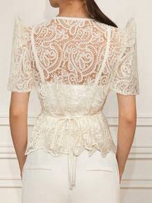 AmyenjoylifeModern 菲律宾风情蝴蝶袖上衣，纯色蕾丝纽扣荷叶边下摆衬衫，适合假日、度假、日常穿着、生日派对、约会、春夏穿着，米色上衣 - 米色 - 查看 2