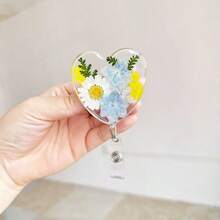 心形干花伸缩式证件夹，旋转鳄鱼夹，适用于医生、护士、工作证件 - 彩色 - 查看 3