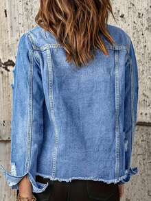 Chaqueta de mezclilla desgastada talla grande para mujer - Abrigo de manga larga con botones, bajo deshilachado, estilo casual rasgado adecuado para todas las figuras - Lavado ligero - Ver 2