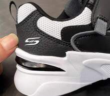 Skechers 男童鞋輕便透氣防滑運動鞋 休閒爸爸鞋 - 黑與白 - 查看 6