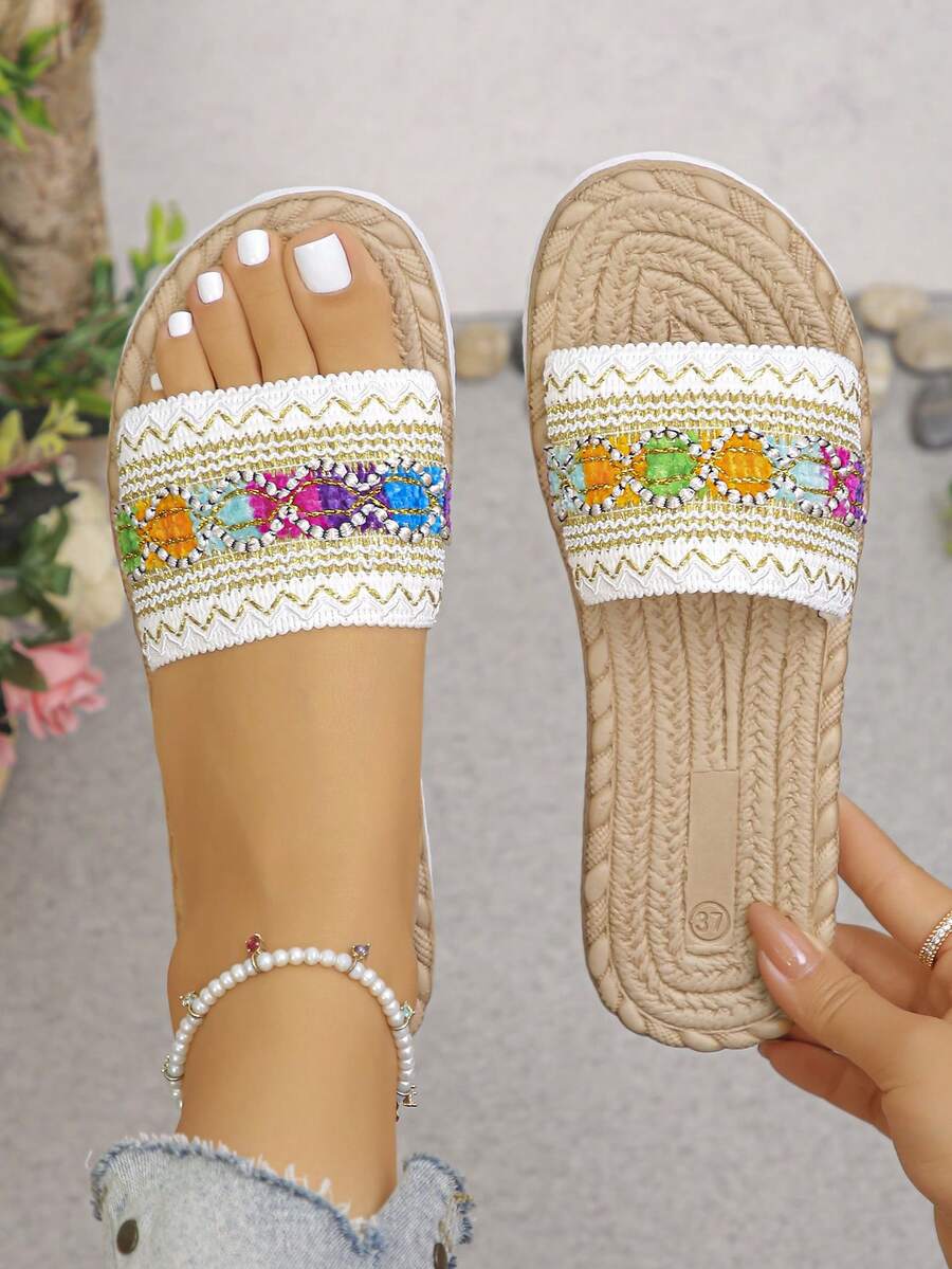 1双女士波西米亚风编织平底凉鞋，舒适轻便，白色绑带沙滩拖鞋，适合夏季日常穿着和海滩活动