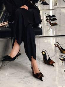 华丽尖头细高跟鞋，2026春季新款女士露跟花卉凉鞋，性感优雅 - 黑色 - 查看 6