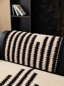 1件柔软绒面沙发套，简约纯色3D设计，宠物友好，防污防刮，适合所有季节，包括圣诞节和新年，可机洗，适用于1/2/3/4人沙发 - 黑色 - 查看 6