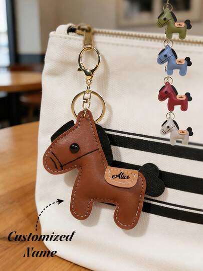 1 pieza Llavero de poni de cuero de PU personalizado, llavero de caballo personalizado con iniciales, llavero de poni hecho a mano, regalos ecuestres adecuados para entusiastas de los caballos y jinetes, llavero de estilo occidental de animales, regalos de cumpleaños y Navidad para niños y niñas