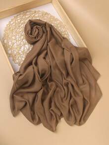 1条高品质纯色柔软透气粘胶纤维头巾，适合日常搭配长袍或连衣裙佩戴