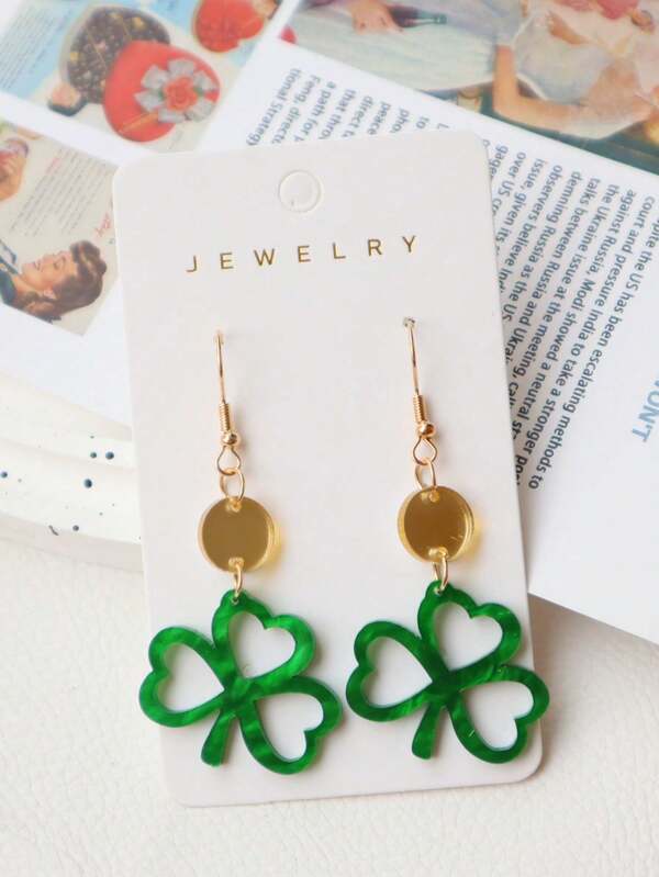 1 Pair Cute St. Patrick's Day Green Acrylic Earrings, Hollow Clover & Heart Design, Vintage Colorblock Gold & Green Earrings, Suitable As Gift For Women