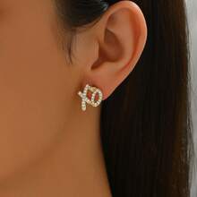 1 Pair European & American Style Women's Geometric XO Letter Design Earrings, Versatile Earring Jewelry, Perfect For Valentine's Day And Holidays - Gold - View 2