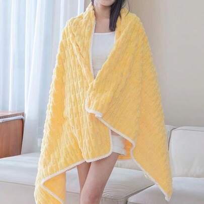 Extra Absorbent Luxury Extra Large Coral Fleece Bath Towel - Super Soft, Quick Dry, High Water Absorption, Plush & Thick - Suitable For Spa, Gym Or Home Use - Gentle Colors With Decorative Borders