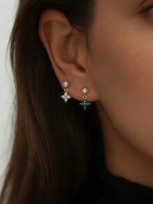 925纯银耳环，女士立方氧化锆四叶草耳环，精致小巧，百搭风格，四叶草设计，女士珠宝礼品，适合日常佩戴 - 單隻耳釘 - 查看 2