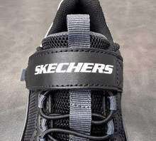 Skechers 男童鞋輕便透氣防滑運動鞋 休閒爸爸鞋 - 黑與白 - 查看 7