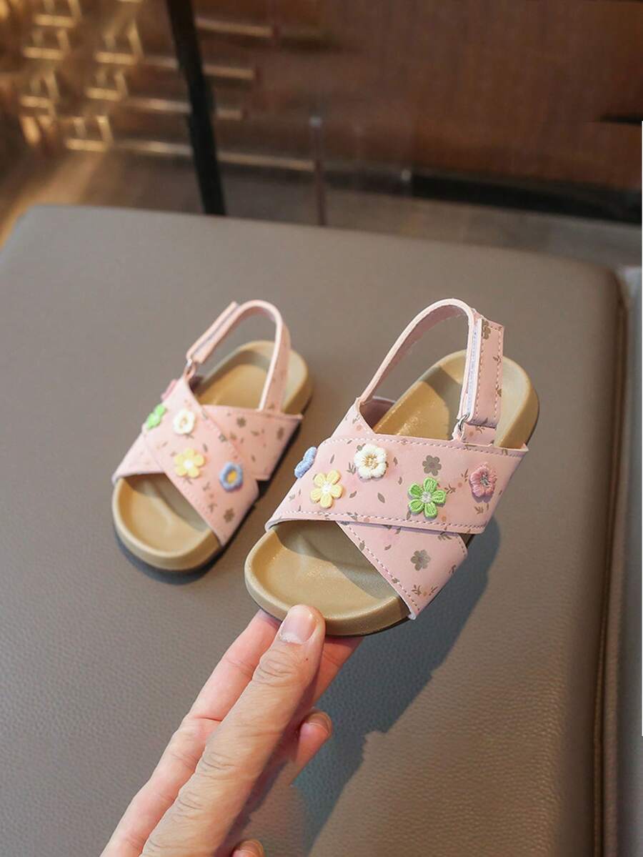 一双最新款夏季儿童粉色花朵缝制平底凉鞋——舒适百搭，可轻松搭配各种儿童服装 - 粉色 - 查看 1