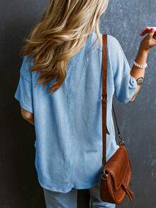 CILKOO 女士宽松扭结口袋V领休闲短袖T恤，春夏款 - 藍色 - 查看 2