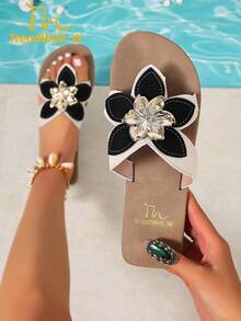 Dép xăng đan nữ màu đen phối màu tương phản, dép lê nữ màu trắng, dép xăng đan đế bằng nữ màu nâu, dép xăng đan và dép lê nữ phối màu đen trắng tương phản. - màu đen - Xem 10