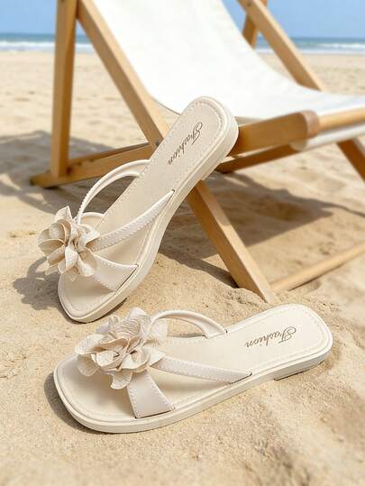 Floral Sandals, Women's Summer Beach Casual Slippers, Elegant White Sandals, Fashionable Summer Shoes, New Soft Bottom Outdoor Wear, Women's Flat Sandals, Apartment Home Slippers, Hawaii Travel Holiday Sandals, Convenient Supplies, Suitable For Summer Dresses/Casual Wear/Minimalist Solid Color Flip Flops With Floral Decor, Open Toe Non-Slip Versatile Flat Square Toe Sandals, Home Slippers, Sandals, Apartment Slippers, Beach Holiday Shoes, Travel Shoes, New Women Shoes, Women Summer Sandals
