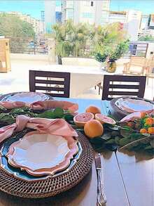 30/60/90个绿色、粉色、白色、金色一次性纸盘，适用于毕业典礼、生日、婚礼、复活节、圣诞节、新娘送礼会、母亲节、父亲节、情人节等各种场合，包含餐盘和甜点盘。 - 白粉深綠 - 查看 6