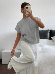 Women's Summer New Gray Embroidered Round Neck Sleeveless Pullover Casual Knit Top, Versatile, Slimming, Minimalist Daily Wear - Grey - View 3