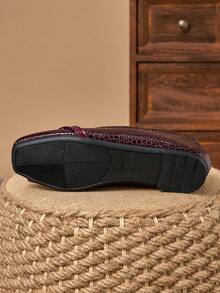 WHDXY 女士优雅米色方头鞋，金属搭扣设计，舒适通勤鞋，适合搭配优雅连衣裙、牛仔裤，日常出行、休闲散步、购物皆宜。