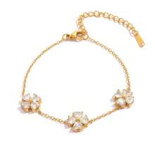 Frminee 1pc Lucky Leaf Women's Gold Bracelet Jewelry, Cubic Zirconia 18k Gold Plated, Exquisite Women's Jewelry Accessory, Waterproof, Adjustable, Stackable, Valentine's Day Gift