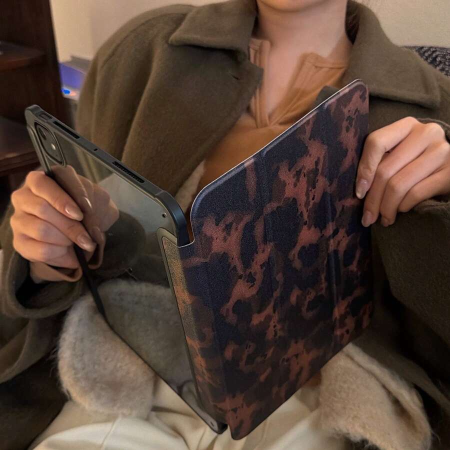 Cute Amber Tortoiseshell Pattern Flip Pad Case Suitable For 11th Generation Tablet Protective Case, Pro 2025 New Tablet Protective Shell, Cute 10th Generation Air 7/6 With Pencil Slot Anti-Bending Tablet Protective Shell, 11-Inch Apple Tablet Protective Case For Girls Birthday Gift Spring - 棕色 - 查看 1