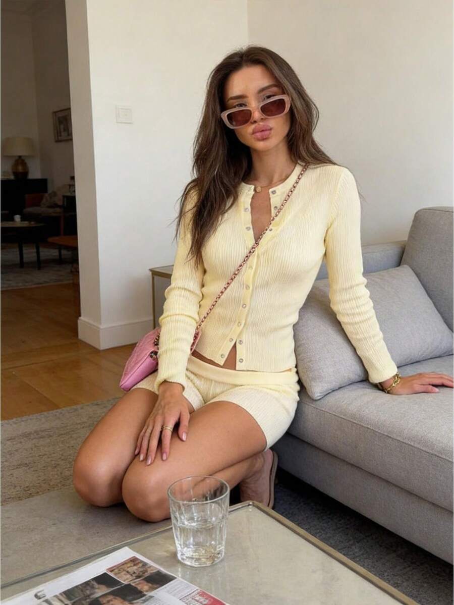 Women's Ribbed Button Up Knit Cardigan With Matching Fitted Shorts Set Long Sleeve Crew Neck Sweater For Fall Sweater For Women Cozy Button Up Cardigan And Knit Tops Stylish Pullover Sweater - 黃色 - 查看 1