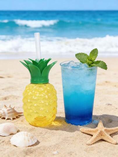 סט של 2 כוסות פלסטיק אננס ותות עם קשיות, מושלם למסיבות חוף הוואיות, מסיבות יום הולדת נושאיות, מסיבות חוף קיץ טרופיות, וכוסות שתייה מרעננות בקיבולת גדולה מעוטרות כוס שתייה מפלסטיק בעיצוב תות עם קש, כוס תות יצירתית לעיצוב הבית