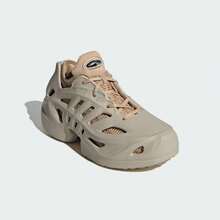 Adidas أحذية رياضية كاجوال كلاسيكية ADIFOM CLIMACOOL موديل IF3904 للرجال والنساء - بني رمادي - مشاهدة 5