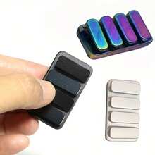 铝合金钢琴键式触感小摆件 | 清脆的点击反馈，小巧便携的桌面金属小工具，是馈赠家人、朋友或同事的理想之选 | 多种颜色可选，Eyekan品牌，适合各种场合 - 彩色 - 查看 3