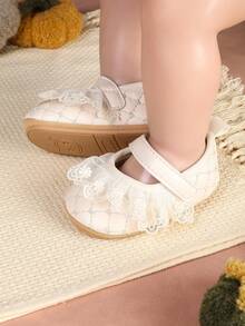 一双带扣设计的鞋带，可爱百搭，适合搭配方头圆头平底鞋，春秋季穿着。 - 白色 - 查看 4
