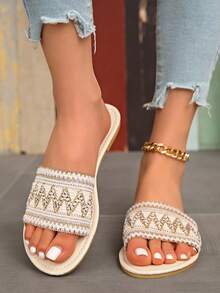 Teenage Girls/Girl's Flat Strap Slippers, New Summer Lightweight Soft Bottom Non-Slip Beach Sandals, Comfortable & Versatile - Beige - View 4