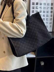 Túi xách đeo vai cỡ lớn kiểu cổ điển in họa tiết hoa và chữ cái, phù hợp cho nữ giới, sinh viên đại học để đi mua sắm, đi làm, đi học và sử dụng hàng ngày. - màu đen - Xem 5