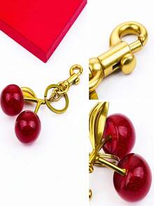 Adorable Cherry Keychain For Women - Featuring Cute Apple & Strawberry Charms, Perfect As A Bag Accessory Or Gift For Birthday/Christmas. This Playful Key Ring Adds A Sweet Touch To Keys, Purses, Or Backpacks, Making It An Ideal Present For Friends, Family, Or Yourself! - 紅色 - 查看 5