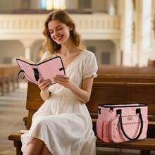 Grand sac à Bible avec couverture, sac d'église matelassé avec bandoulière, cadeau chrétien pour femme - Rose bonbon - Voir 3