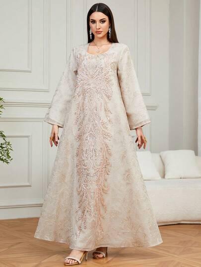 Elegant damklänning med broderad krage och långärmad maxi-kaftan, pärlbroderad blomapplikation, lämplig för bankett och dejttillfällen