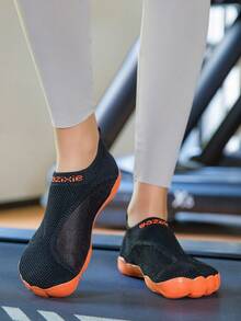 TOLLN 1 Pair Women's Quick-Dry Outdoor Wading Shoes, Non-Slip Swimming Shoes, Scratch-Resistant Water Shoes, Amphibious Beach Shoes - Black - View 6