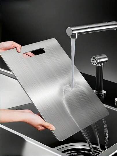 1 pieza Tabla de cortar de alta calidad - Tabla de cortar de acero inoxidable de doble cara, adecuada para la cocina y el comedor, fácil de limpiar, puede cortar frutas, verduras, carne, pescado y otros alimentos. Artículo esencial de cocina, regalo de inauguración de casa, uso en exteriores.