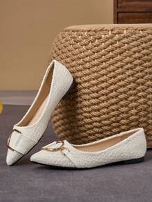 WHDXY 女士白色金属扣尖头鞋，通勤和日常穿着舒适 - 糯米白色 - 查看 6