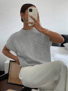 Women's Summer New Gray Embroidered Round Neck Sleeveless Pullover Casual Knit Top, Versatile, Slimming, Minimalist Daily Wear - Grey - View 5