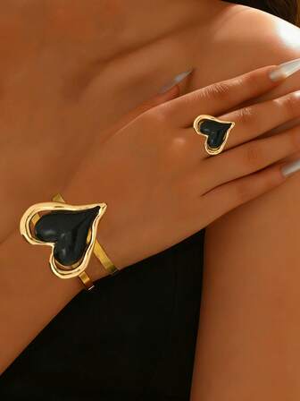 2pcs Fashionable Personalized European & American Style Creative 8-Shaped Metal Geometric Gold Tone Ring & Bracelet Set