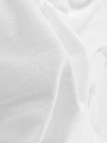 Disney Apparel Featuring A 2026 Lettering Design With Minnie Mouse Cartoon Character On A Girls' T-Shirt. This Soft, Breathable Short-Sleeve Crew Neck Tee Is Perfect For Spring And Summer Outfits, Ideal For Everyday Wear, Vacation Leisure, Outdoor Activities, School Life, And Shopping Trips. It Also Makes An Excellent Gift For Boys And Girls. Every Child Deserves One. - 白色 - 查看 5