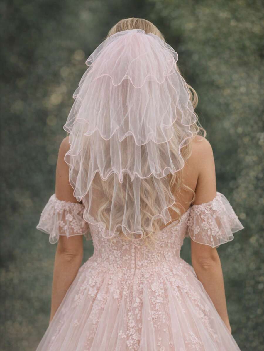 四层浪漫粉色蕾丝边新娘头纱，婚礼及伴娘头纱