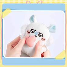 Miniso 千川系列 Momonga 爱心毛绒钥匙扣 - 蓬松短绒面料，腮红刺绣和大粉色爱心细节，可用于包包/钥匙装饰（1 个） - 彩色 - 查看 8