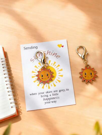 5件套活力太阳钥匙扣，迷你包包挂饰，附赠励志太阳贺卡，适合作为鼓励礼物送给家人、朋友、同事和员工，也是一份充满正能量的礼物。